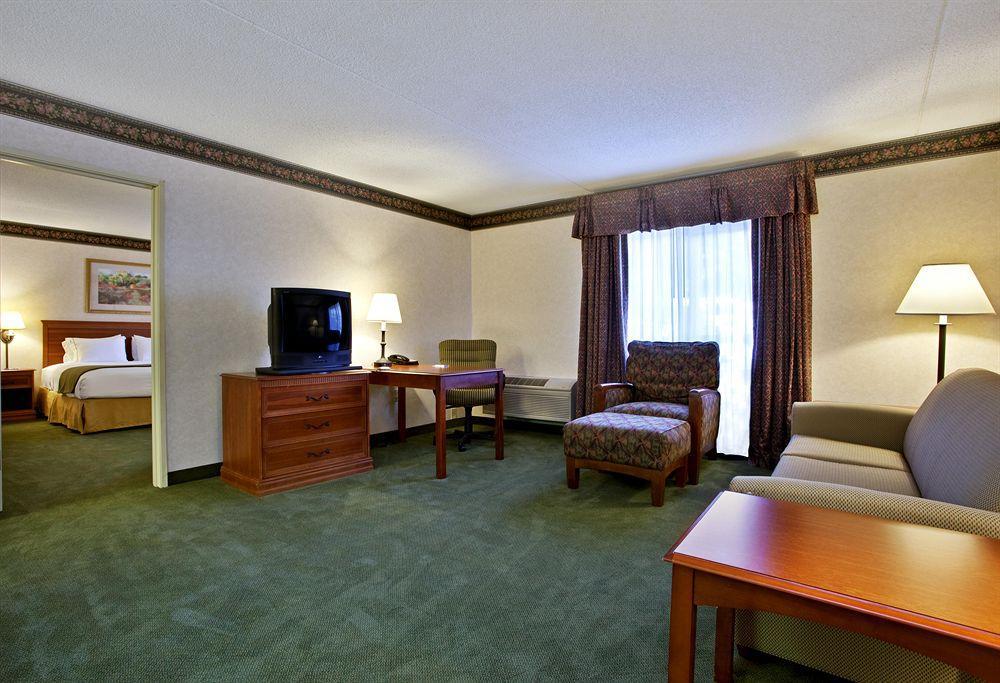 Holiday Inn Express Hotel & Suites Pittsburgh Airport By Ihg Robinson Township الغرفة الصورة