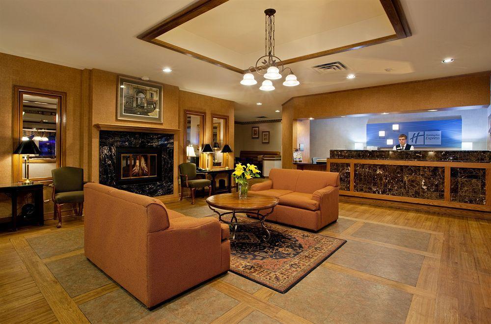 Holiday Inn Express Hotel & Suites Pittsburgh Airport By Ihg Robinson Township المظهر الداخلي الصورة