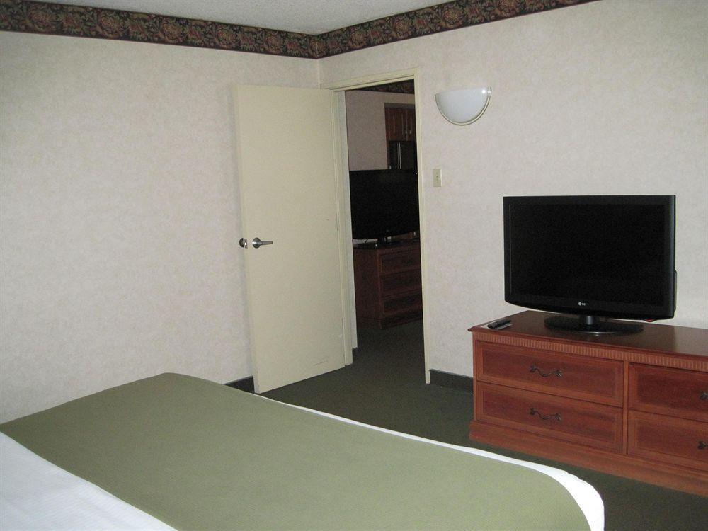 Holiday Inn Express Hotel & Suites Pittsburgh Airport By Ihg Robinson Township الغرفة الصورة