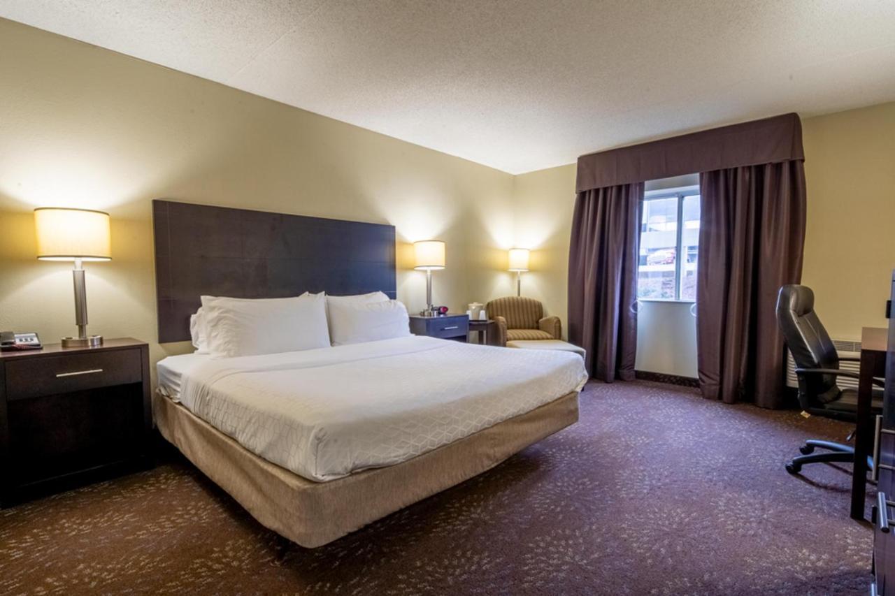 Holiday Inn Express Hotel & Suites Pittsburgh Airport By Ihg Robinson Township المظهر الخارجي الصورة