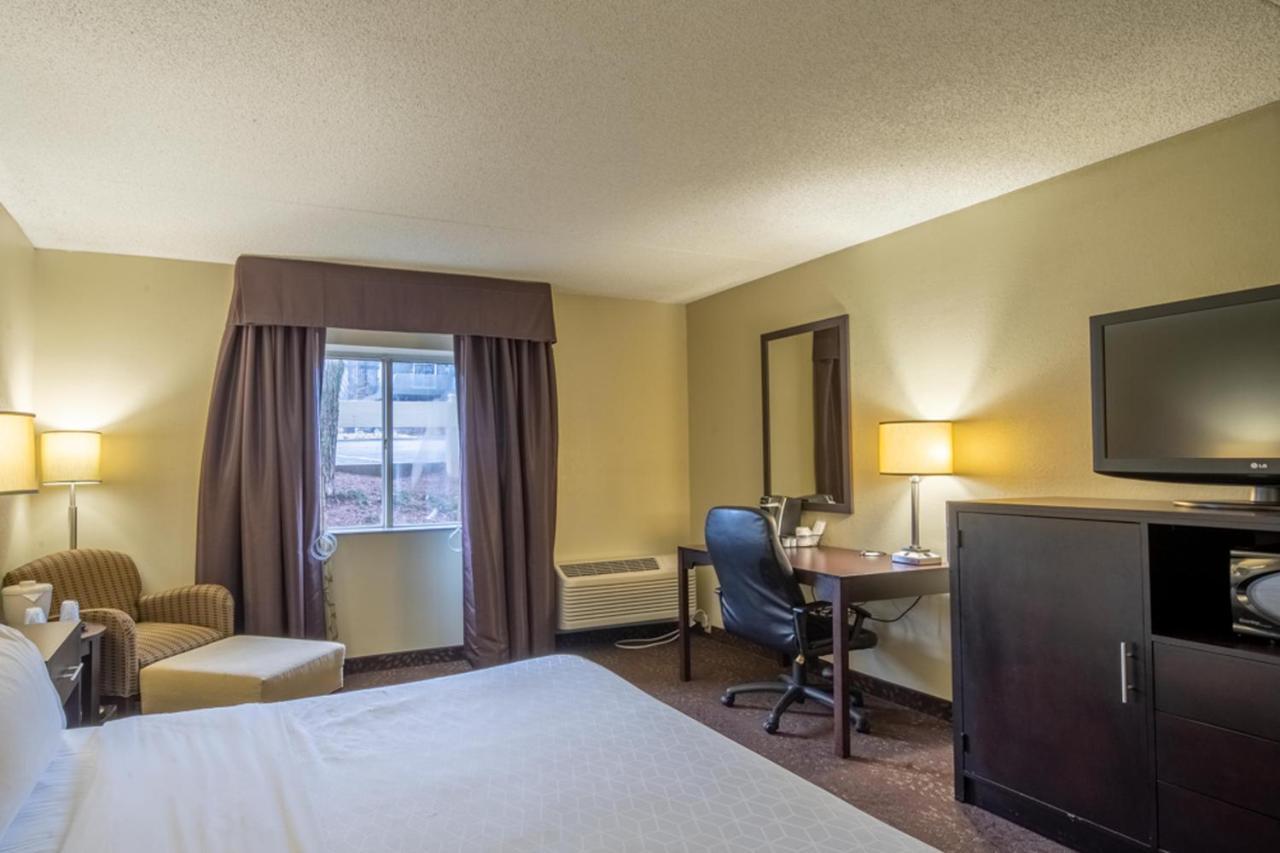 Holiday Inn Express Hotel & Suites Pittsburgh Airport By Ihg Robinson Township المظهر الخارجي الصورة
