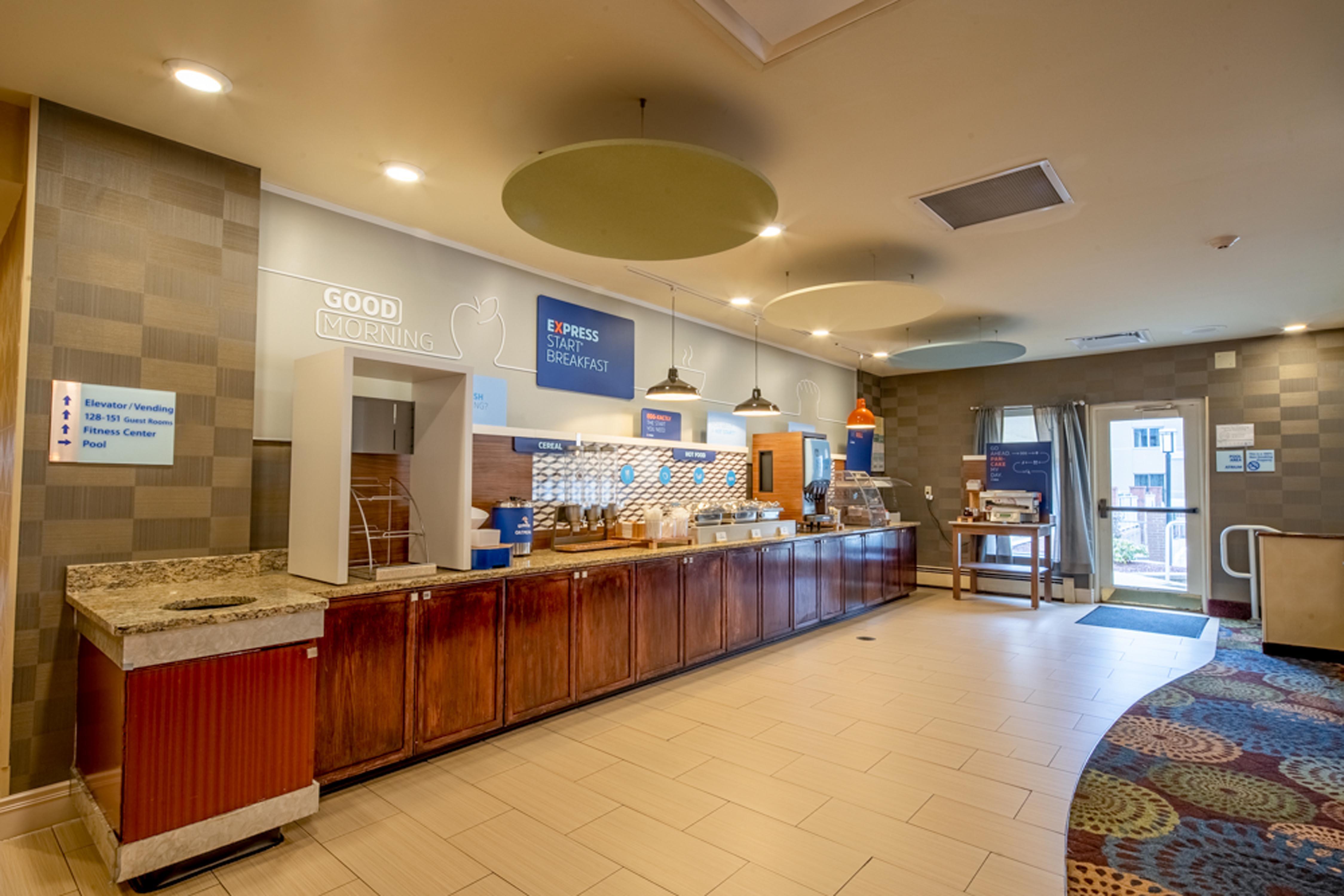 Holiday Inn Express Hotel & Suites Pittsburgh Airport By Ihg Robinson Township المظهر الخارجي الصورة