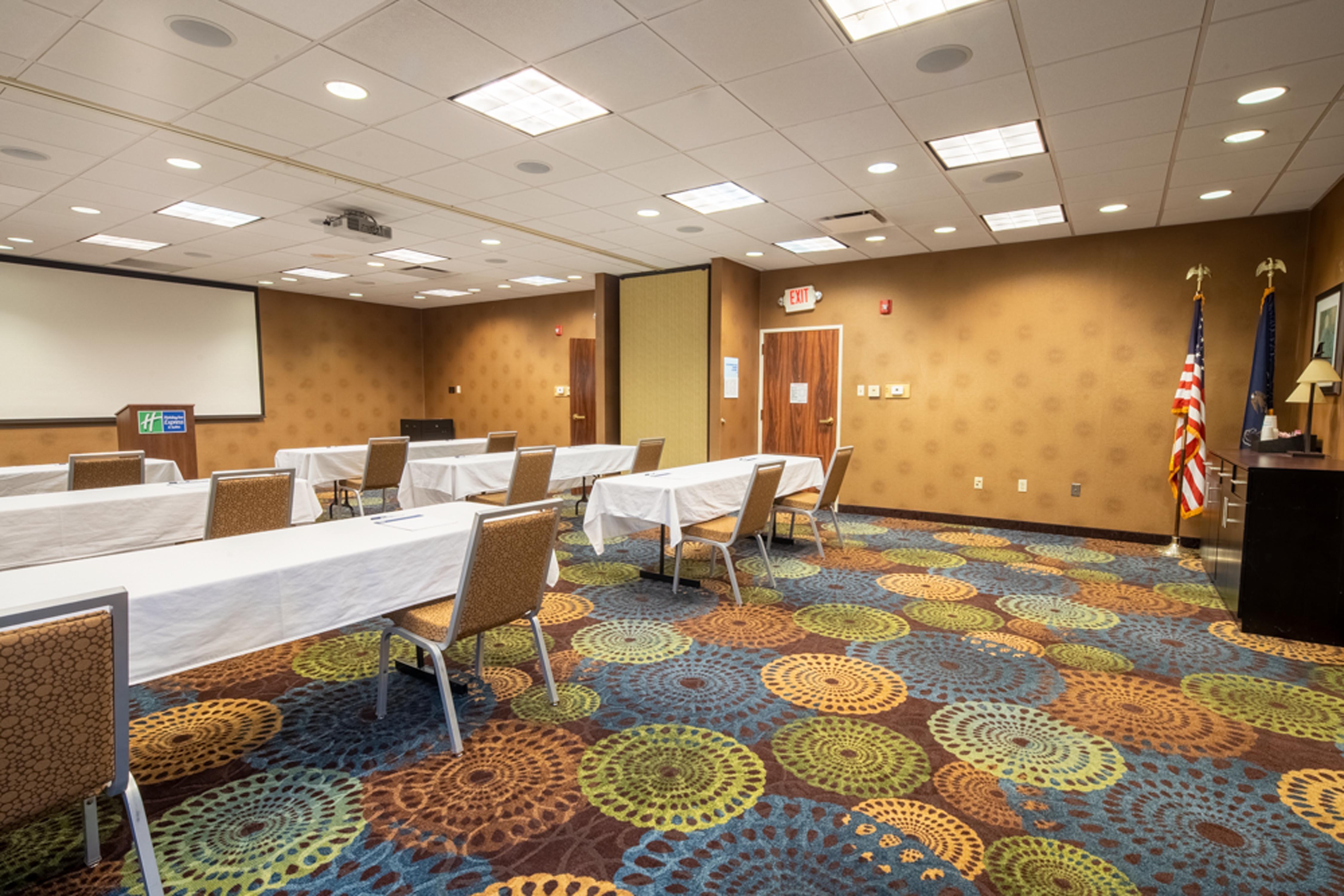 Holiday Inn Express Hotel & Suites Pittsburgh Airport By Ihg Robinson Township المظهر الخارجي الصورة