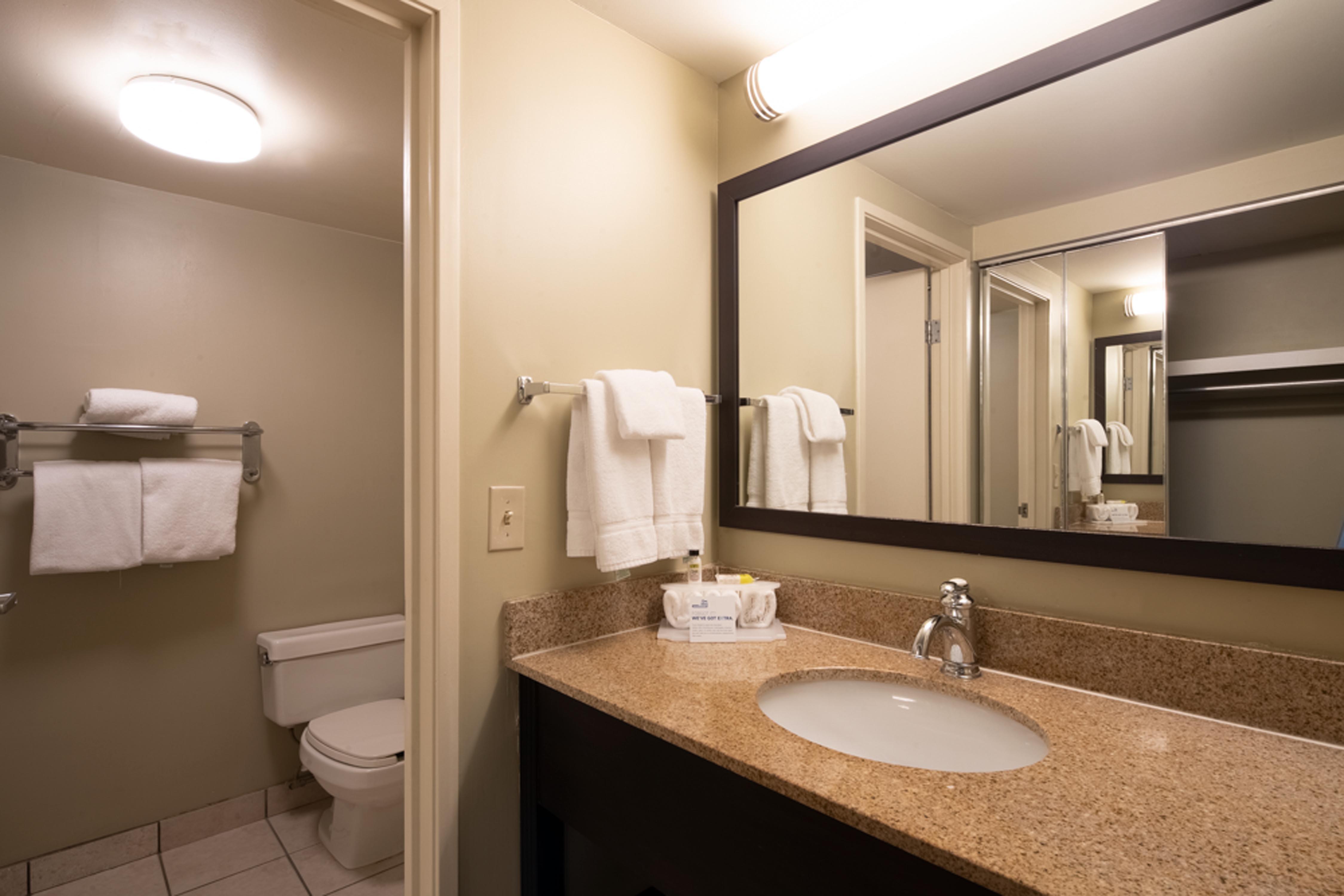 Holiday Inn Express Hotel & Suites Pittsburgh Airport By Ihg Robinson Township المظهر الخارجي الصورة