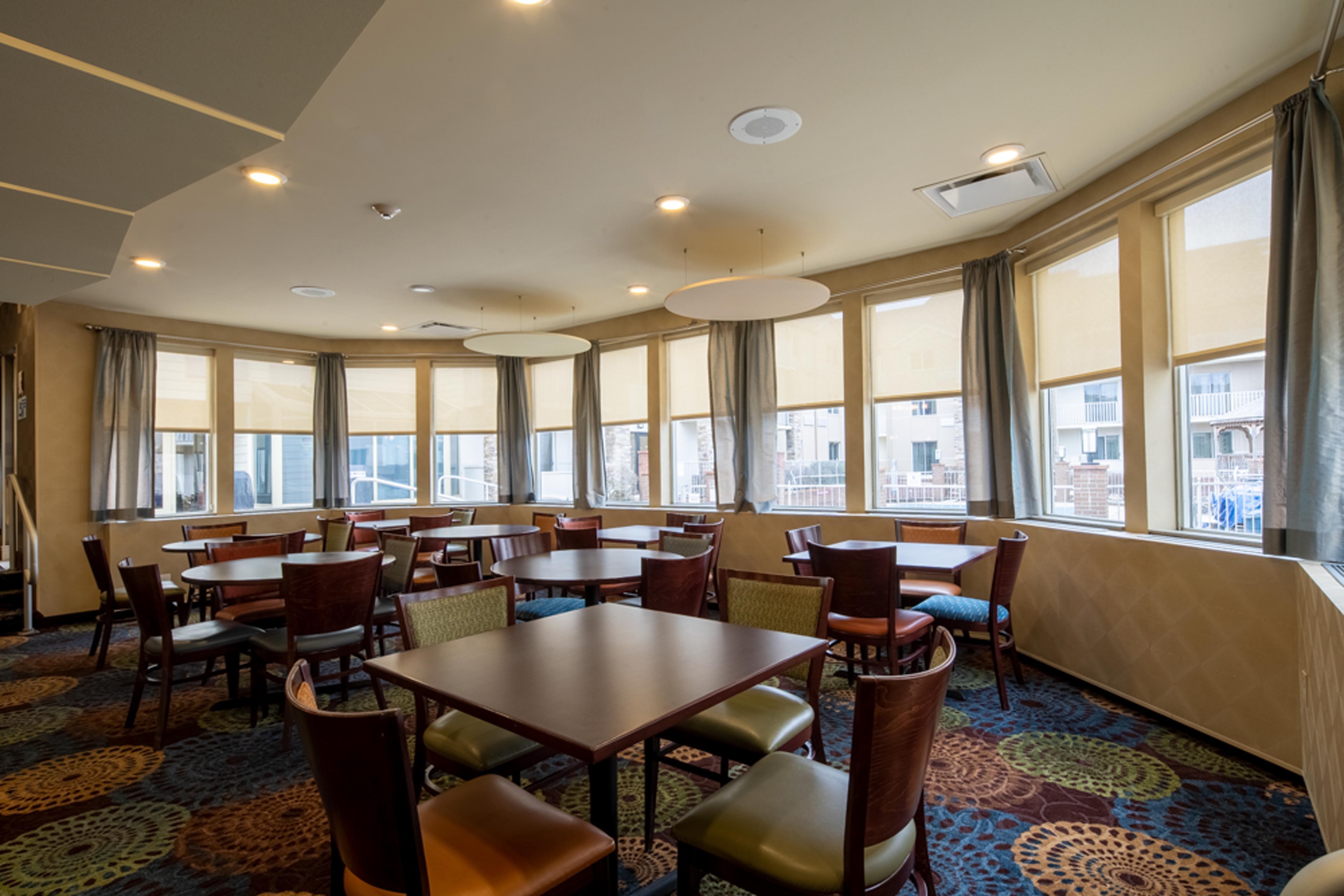 Holiday Inn Express Hotel & Suites Pittsburgh Airport By Ihg Robinson Township المظهر الخارجي الصورة